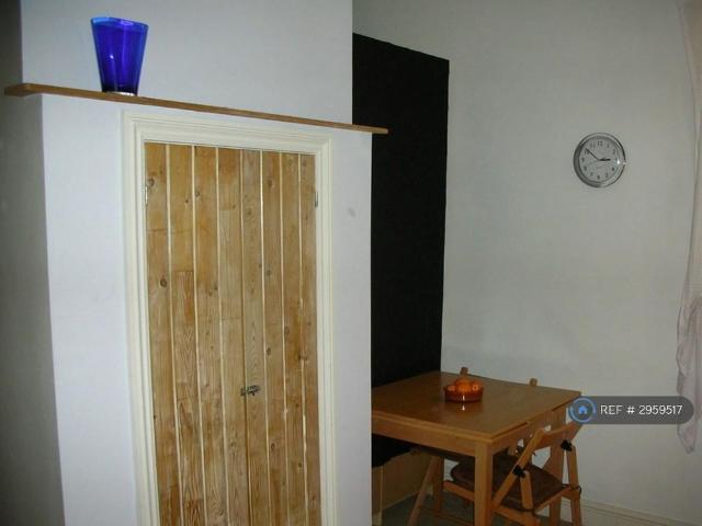 Studio for rent in Milverton, Green Close