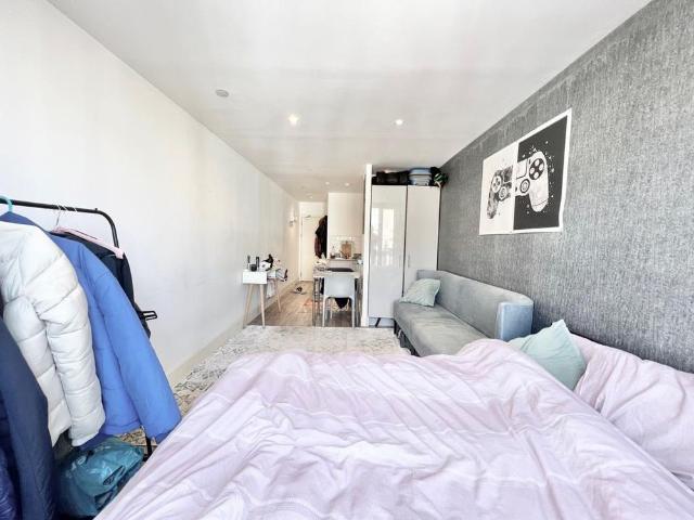 Studio for rent in Kilburn, Greater London
