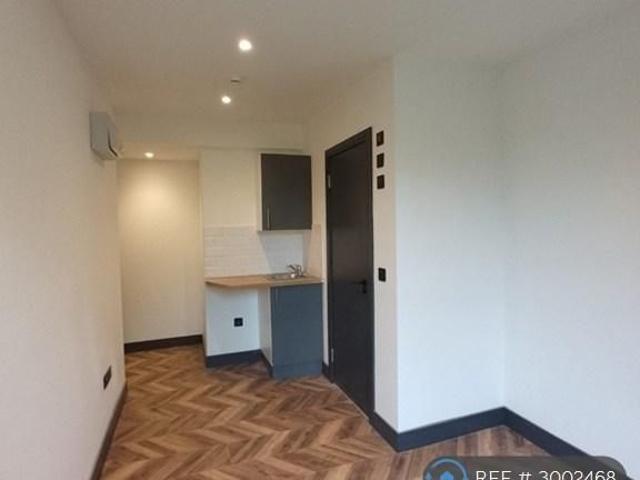 Studio for rent in Balham, Greater London