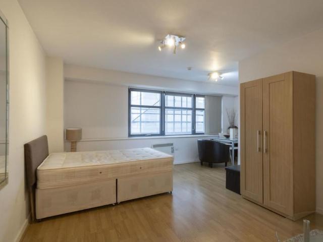 Studio for rent in Ladywood, West Midlands