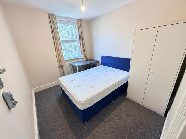 Studio for rent in Spring Park, Luton