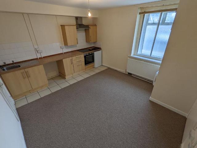 Studio for rent in Carmarthen, Wales