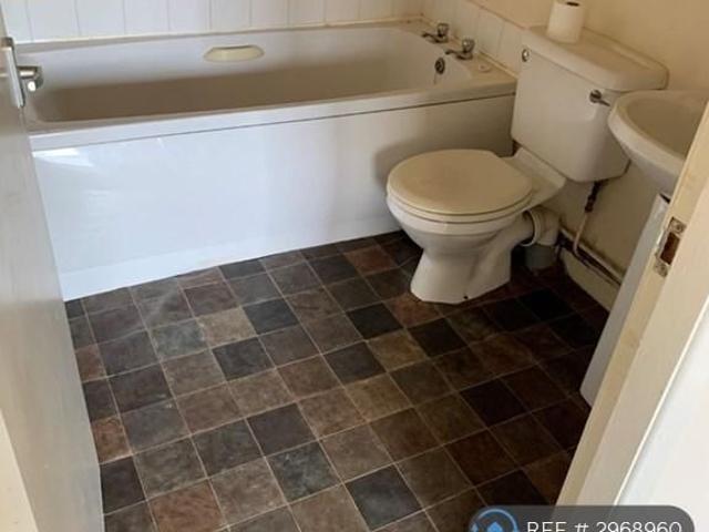 Studio for rent in Stevenston, Scotland