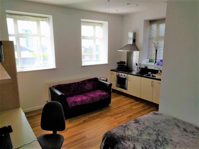 Flat for rent in Mount Pleasant, Nangreaves