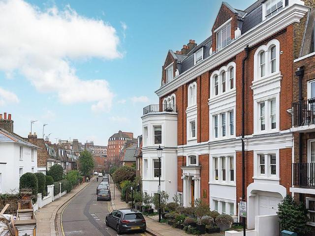 Flat for rent in Chelsea, Greater London