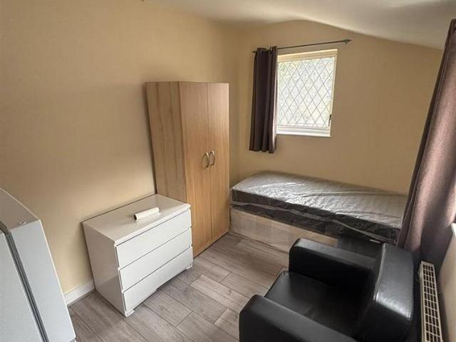 Studio for rent in London Borough of Ealing, Greater London