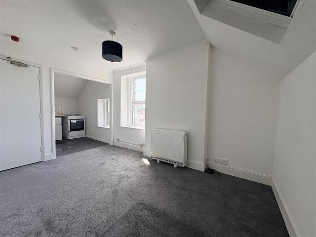 Studio for rent in Clapham, West Sussex