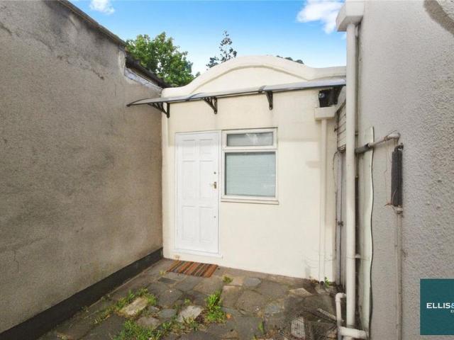 Studio for rent in Cat Hill, Isle Of Man