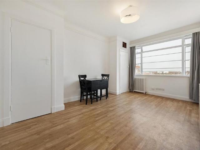 Flat for rent in Balham, Greater London