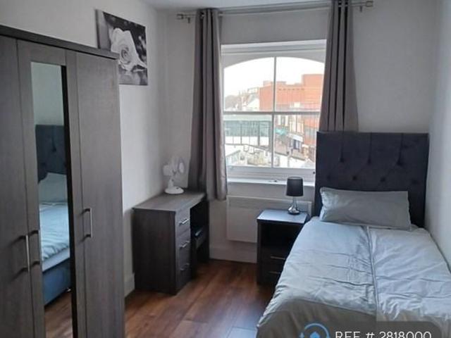 Studio for rent in Hanley, Stoke-on-Trent