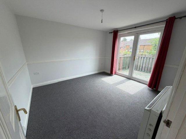 Studio for rent in Desborough