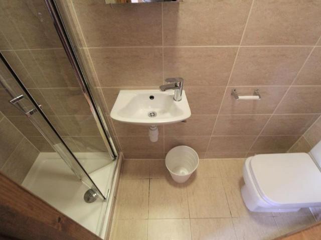 Studio for rent in London Borough of Merton, Mitcham