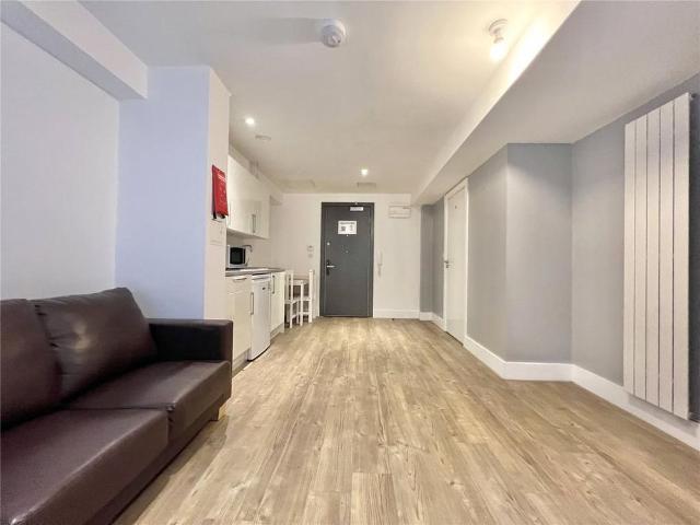 Studio for rent in Chadderton, Oldham