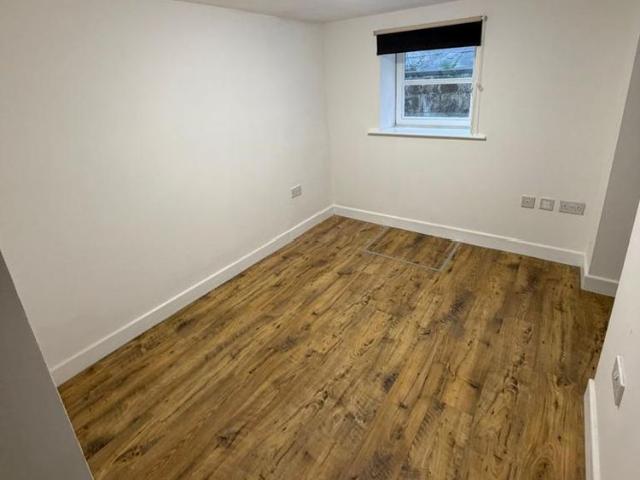 Studio for rent in Highfields, Huddersfield