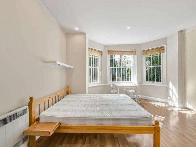 Studio for rent in Primrose Hill, Greater London
