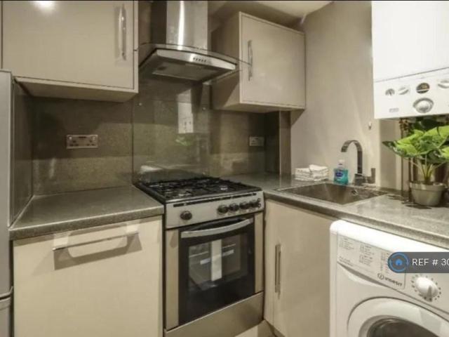 Studio for rent in Milton, Alton Barnes