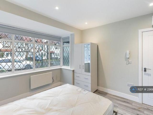 Studio for rent in Greater London