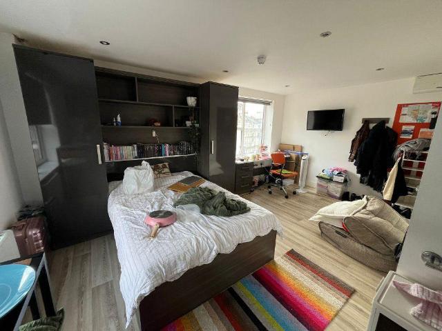 Flat for rent in The Polygon, City Of Southampton