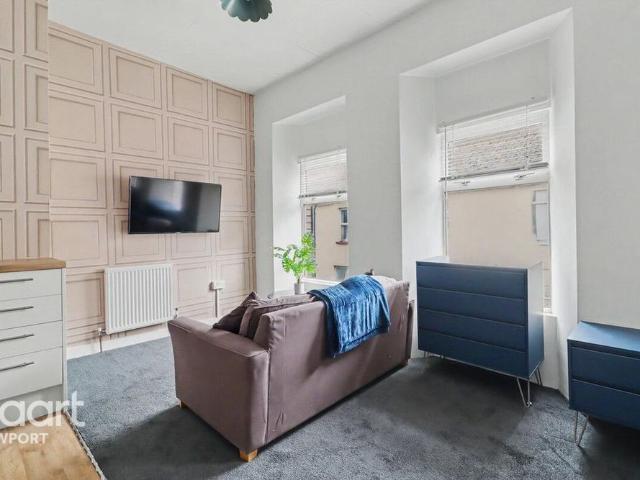 Studio for rent in Wales