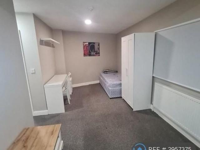 Studio for rent in The Haulgh, Lee Bank