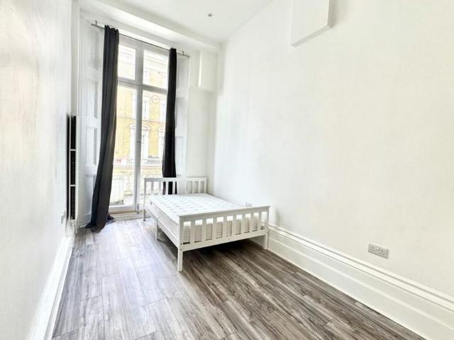 Studio for rent in Notting Hill, Greater London