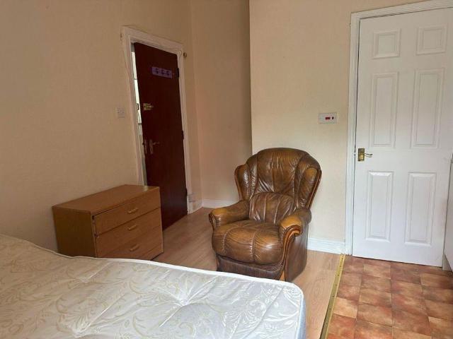 Studio for rent in Coundon, West Midlands