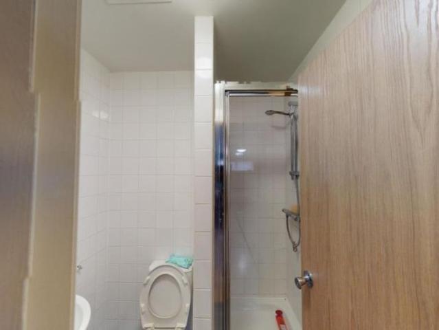 Studio for rent in St Ann's, Haddon