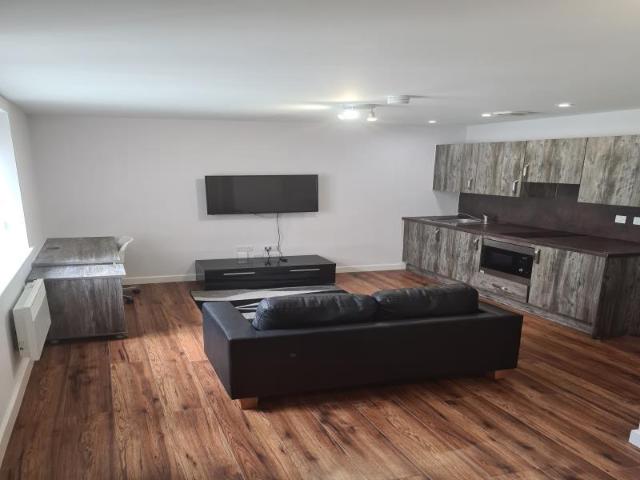 Flat for rent in St Matthew's, Old Wharf