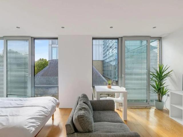 Studio for rent in Bermondsey Village, Greater London