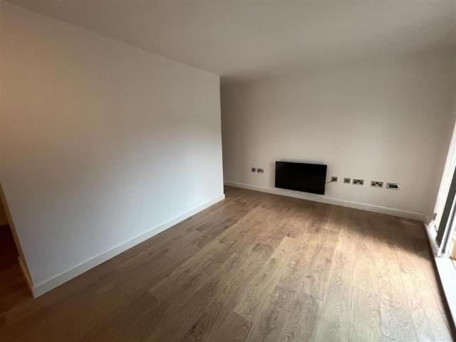 Studio for rent in Burngreave, Isle Of Man