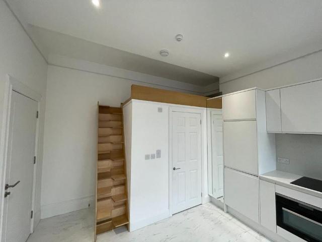 Studio for rent in Trafford Park, Greater Manchester