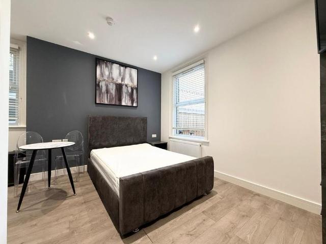 Studio for rent in Eastgate, Peterborough