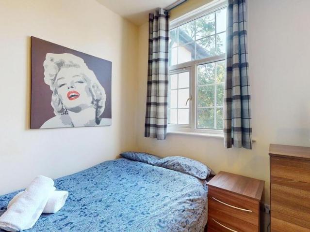 Studio for rent in Brondesbury, Greater London