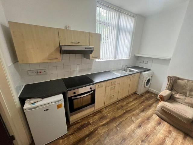 Studio for rent in West Midlands