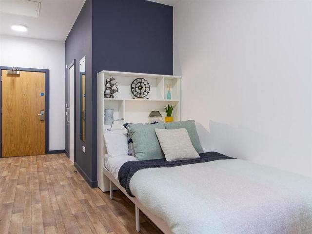 Studio for rent in West Hoe, Mount Wise