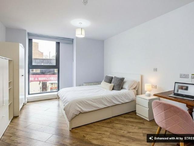 Studio for rent in St Ann's, Haddon