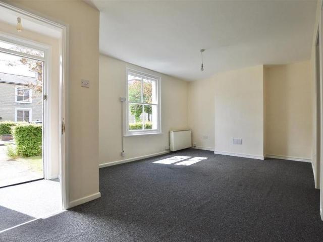 Studio for rent in Newtown, Reading