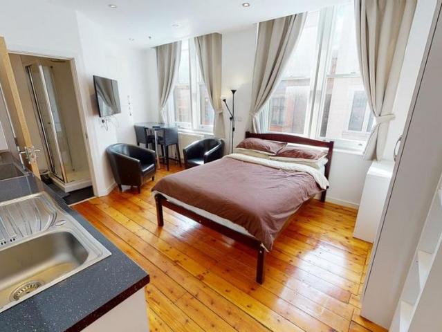 Studio for rent in St Ann's, Haddon