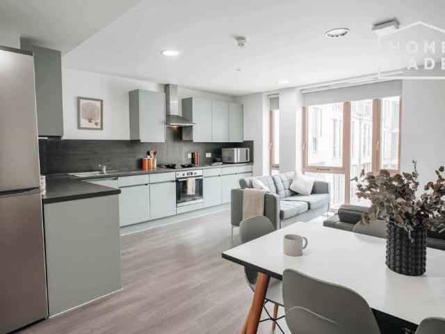 Room for rent in St. Mildred's, The Bridge