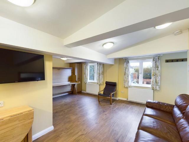 Studio for rent in Northgate, Crawley