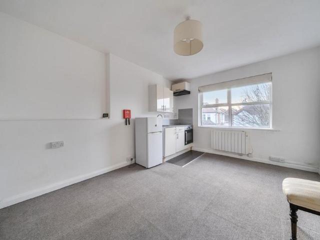 Studio for rent in Clapham, West Sussex