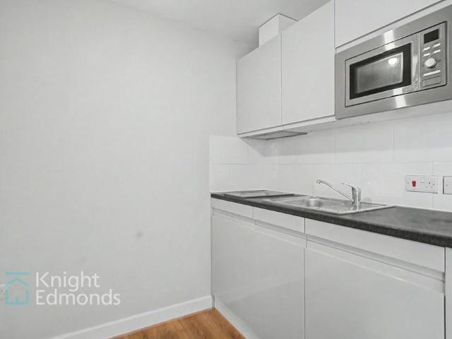 Studio for rent in Vinters Park, Midway