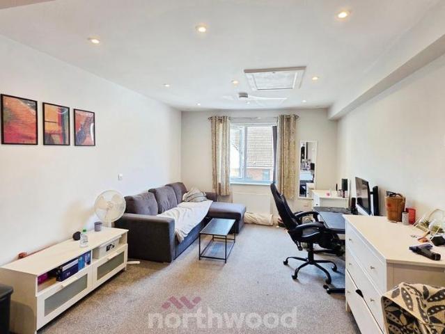 Studio for rent in City Centre, Wheatley