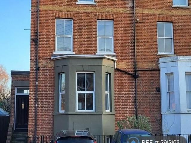 Studio for rent in Robin Hood, The Slade