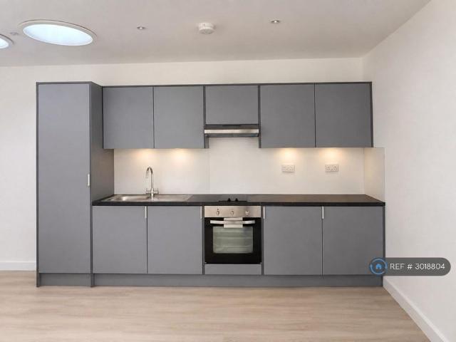 Studio for rent in Daws Hill, Cressex