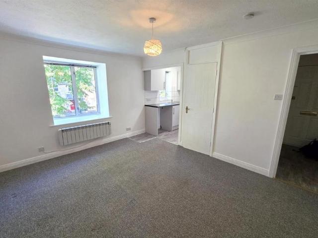 Studio for rent in Clapham, West Sussex