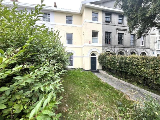 Flat for rent in Stonehouse, Plymouth
