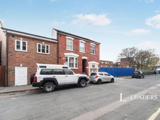 Studio for rent in Spring Park, Luton