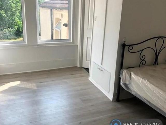 Studio for rent in London Borough of Croydon, Greater London