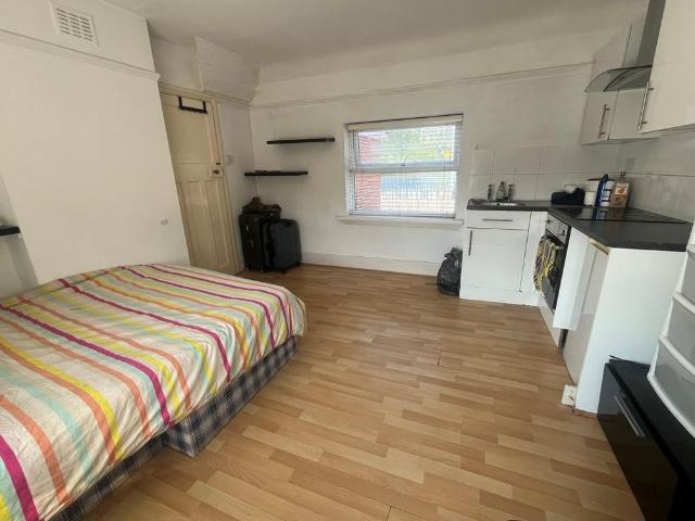 Studio for rent in Harborne, West Midlands